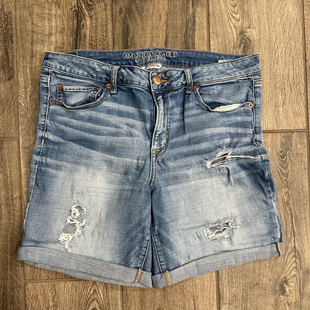 American Eagle shorts - Skinny Bermuda - size 18
